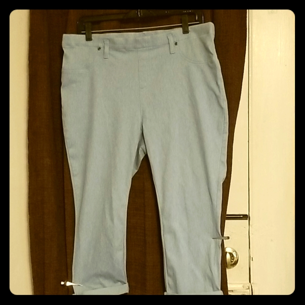 Pull On Capri Jeggings